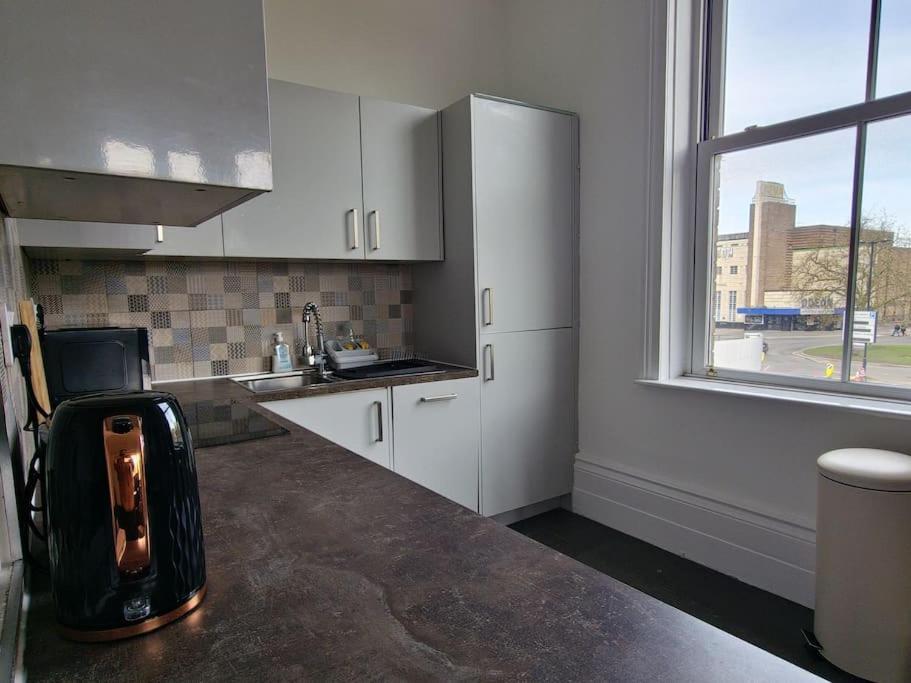The Stray Adjacent, Interior-Designed 2-Bed Apartment- Luxury Harrogate Exterior foto