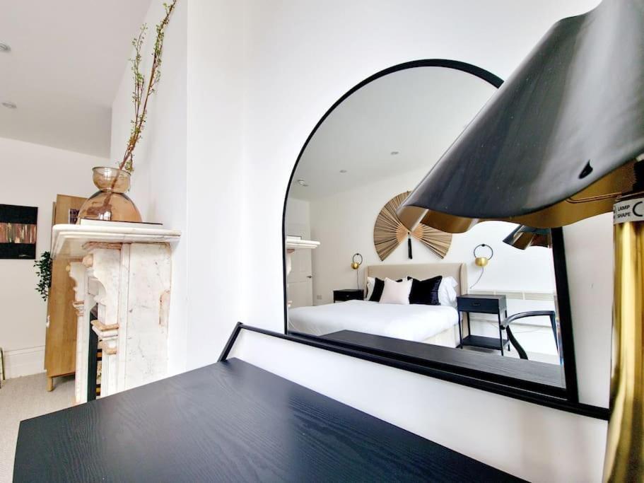 The Stray Adjacent, Interior-Designed 2-Bed Apartment- Luxury Harrogate Exterior foto